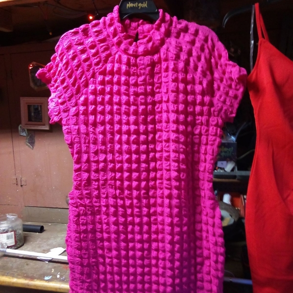 Brand-new planet gold dresses and blazers - Picture 7 of 7